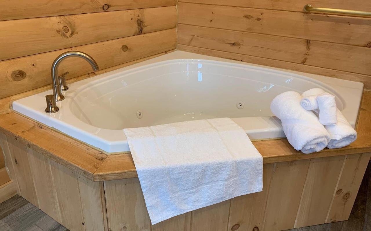 Briarwood Cabin By Amish Country Lodging Berlin Zewnętrze zdjęcie